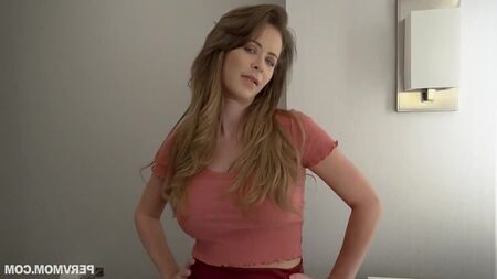 La mère n'a pas baisé Emily Addison depuis trop longtemps [Porno Milf Sex Blowjob POV mom orgasm porn porno sex suck slut cum hard]