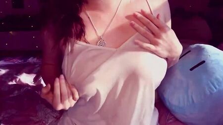 AFTYNROSE ASMR T-SHIRT CHEEKY SPRAY VIDEO 18+ AFTYNROSE ASMR T-SHIRT CHEEKY SPRAY VIDEO striptease erotica girls solo drain