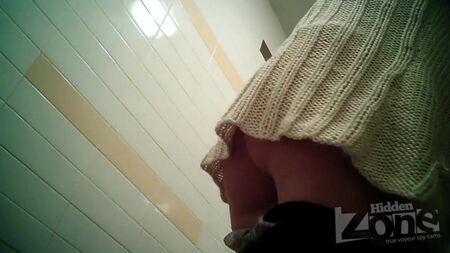 5.02 cum in pussy (toilete creampie,camera cachée dans les toilettes,camera espionne,HZ,WC,Hidden zone,spy cam,camera cachée,Voyeur))
