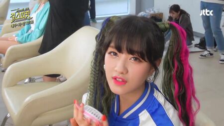 [CLOSE CAM] Hyemi x Soyeon x Oh Seunghee x Sungyeon_Spy on the girls' waiting room 2 !!!