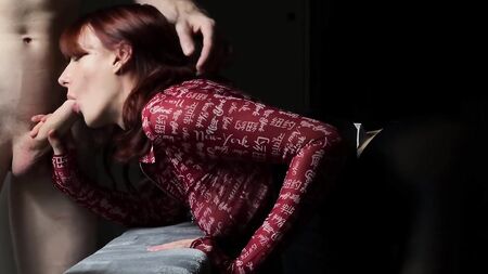 Pute rousse aime le sexe hard