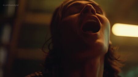 Sydney Sweeney, Hunter Schafer, Alexa Demie Nus & Sexy - Euphoria s01e04 (2019) HD 1080p Regarder en ligne