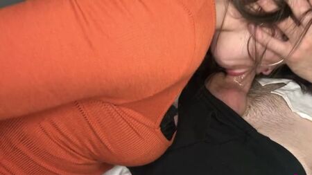 UNREAL THROAT FUCKING- Ridiculous Deepthroat from a Sexy Instagram Slut POV (en anglais)