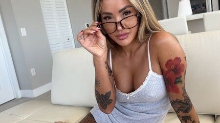 Tu as toujours voulu baiser une Asiatique, n'est-ce pas ?!