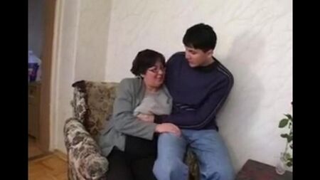 Mère porno inceste avec fils