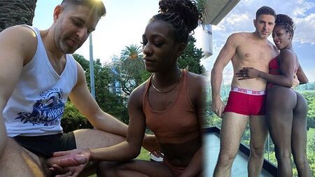 Regardez votre ami prendre vie entre mes mains. Magique, sans aucun doute