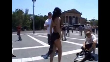 Sexe public avec modèle