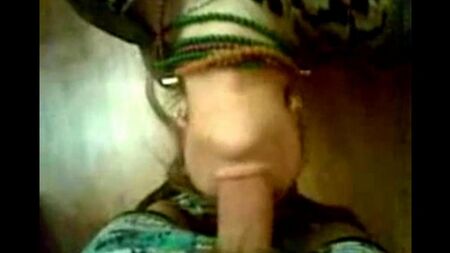 Jeune couple baisé devant