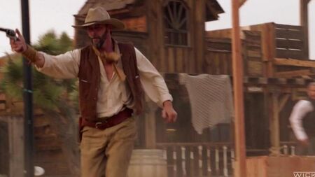 Le cow-boy a léché un clitoris dur rose et puni