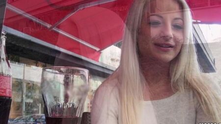 Porno privé avec blonde sexy