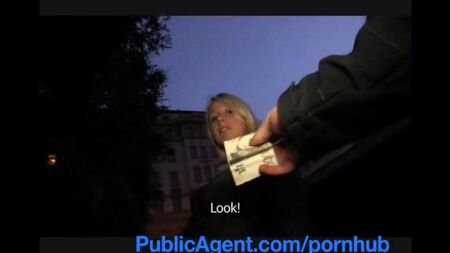 J'ai rencontré une fille dans la rue et je l'ai immédiatement traînée au lit