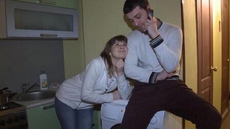 La femme baise dans les yeux de mon mari