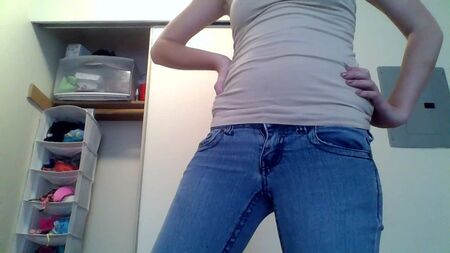 MyGirlFund - Vidéo 6 (3) (pipi dans le pantalon)