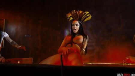SCÈNE DE SEXE NU DE SALMA HAYEK, SUPPRIMÉE DU FILM « DE L'AUBRE AU CRÉPUSCULE »