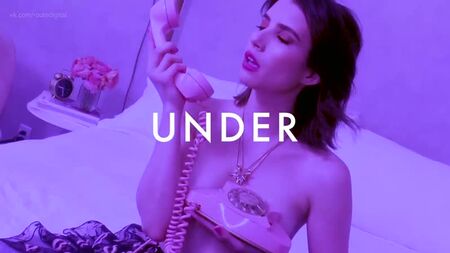 Emma Roberts nue - Elle a aussi ses petits plaisirs coupables - Cosmopolitan Under the Covers (2019) HD 1080p - non censuré / Emma Roberts