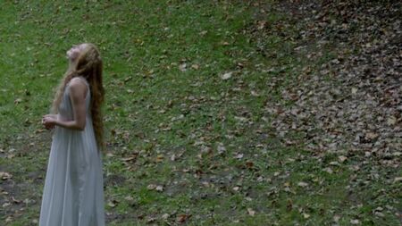 Toutes les scènes de nudité et les scènes sexy de Rebecca Ferguson dans « The White Queen »