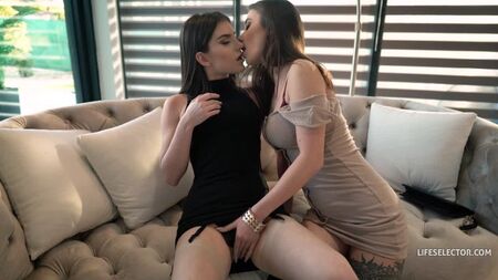 Liya Silver et Stefany Kyler (Accro aux escortes hors de contrôle)