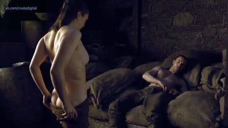 Maisie Williams nue – Game of Thrones (2019) Saison 8, Épisode 2 HD 1080p + ralenti Regarder en ligne / Maisie Williams – Game of Thrones