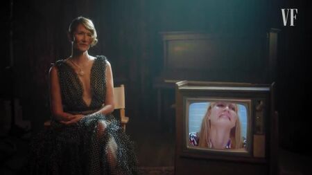 Laura Dern raconte ses pires crises de panique _ Surprise Showcase _ Vanity Fair