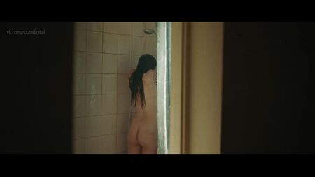 Morfydd Clark, etc. Nude - Saint Maud (2019) HD 1080p Regarder en ligne / Morfydd Clark - La Sauveuse