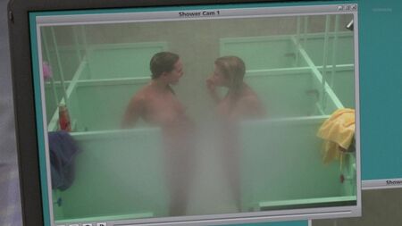 Jennifer Walcott, Tara Killian, Angela Little, Arielle Kebbel nues - American Pie Presents : Band Camp (États-Unis, 2005) [HD 1080p, version non censurée]