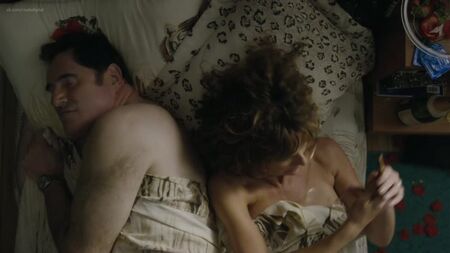 Jennifer Grey nue - Red Oaks s01e04-07 (2015) HD 1080p Regarder en ligne / Jennifer Grey - Red Oaks