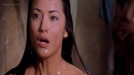 Kelly Hu nue – Le Roi Scorpion (2002) HD 720p Regarder en ligne / Kelly Hu – Le Roi Scorpion