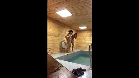 18 KZ - Des Kazakhes nues dans un sauna Plus