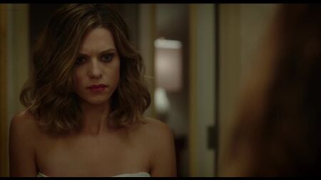 Lyndsy Fonseca nue - The Escort (2015) HD 1080p Web-DL Regarder en ligne / Lyndsy Fonseca - The Escort