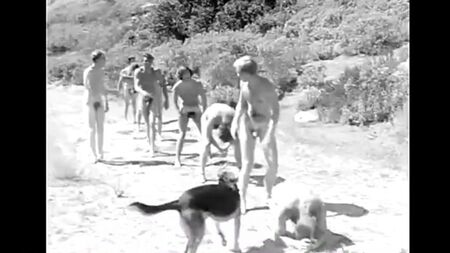 Camp de nudistes d'époque (1960-1967)