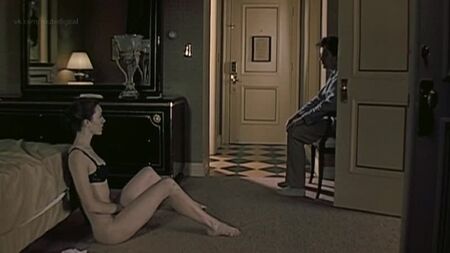 Molly Parker nue - Au centre du monde (2001) HD 720p Regarder en ligne