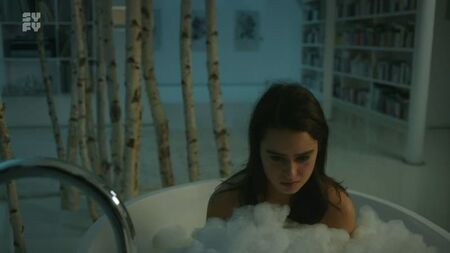 Rosabell Laurenti Sellers nue (couverte) - Spides s01e07 (2020) HD 1080p Regarder en ligne / Rosabell Laurenti Sellers - Spides