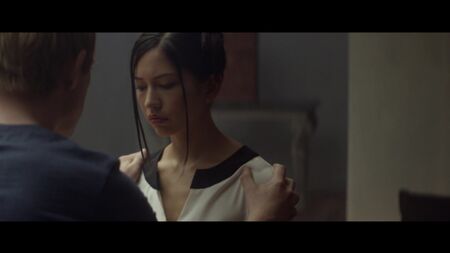 Sonoya Mizuno, Claire Selby, etc. - Scènes de nudité - Ex Machina (2015) HD 1080p - Regarder en ligne