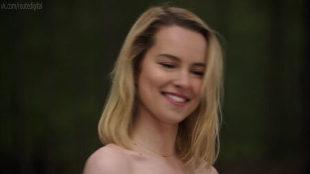 Bridgit Mendler - Père de l'année (2018) HD 1080p Nue ? Sexy ! Regarder en ligne / Бриджит Мендлер - Отец года