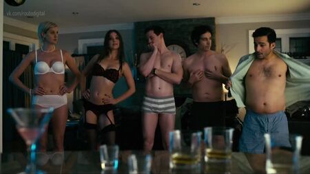 Katharine Isabelle nue - Comment organiser une orgie dans une petite ville (2015) HD 1080p Web DL Regarder en ligne
