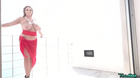 Vivian Blush - courbes