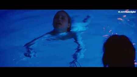 Paz de la Huerta, Dianna Agron Nude - Bare (États-Unis, 2015) 720p Regarder en ligne / Paz de la Huerta, Dianna Agron - Nue