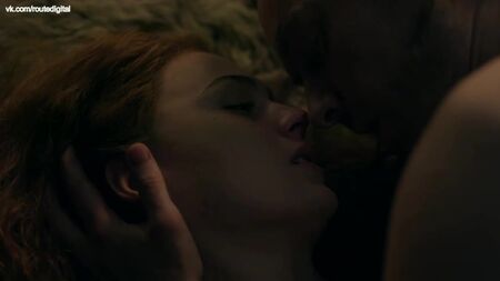 Sophie Skelton nue - Outlander (2018) s4e8 HDTV 1080p Regarder en ligne