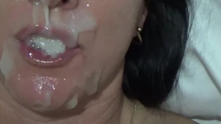 Compilation de crèmes blanches buccales avec des MILF