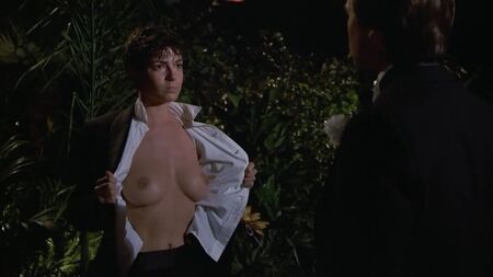Joyce Hyser nue - Just One Of The Guys (1985) HD 1080p Web-DL Regarder en ligne / Joyce Hyser - Un mec comme il faut