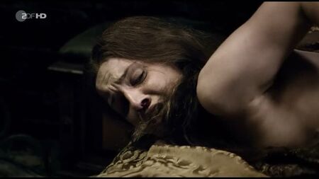Josefine Preuß (Preuss) Nude - La pèlerine (2014) HD 720p Regarder en ligne / Йозефина Пройсс - Пилигрим