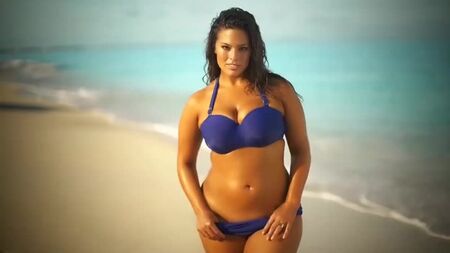 Ashley Graham — Mannequin grande taille — Femmes aux formes généreuses — Séance photo de nu