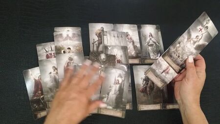 QU'EN EST-IL DE SA MAÎTRESSE ? #tarot #tarotonline #tiragetarot #conseils #relations #tiragetarot