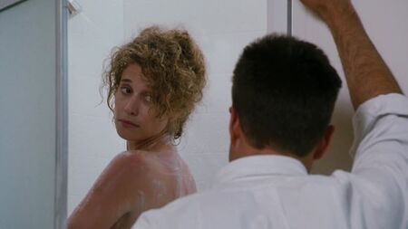 Nancy Travis, Annabella Sciorra nues - Internal Affairs (1990) HD 1080p Regarder en ligne
