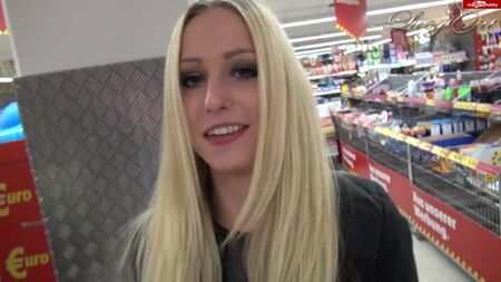 du sexe dans un magasin