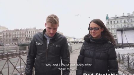 Le Russe donne une pipe au premier ventilateur