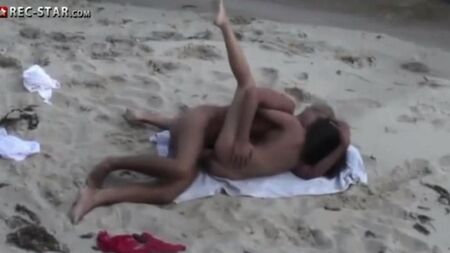 Vraiment caché sur la plage