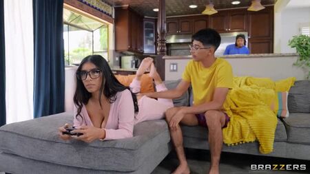 Violet Myers [PornCube PORNO VK nouveau porno VK HD 1080 Latina gros seins