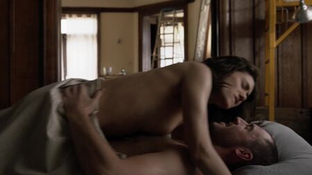 Emmy Rossum nue, Isidora Goreshter, Sammi Hanratty - Shameless (2018) s08e10 1080p