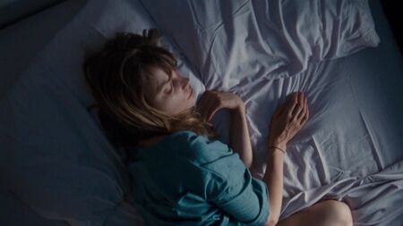 Sylvia Hoeks nue - All Those Sunflowers (2014) HD 720p
